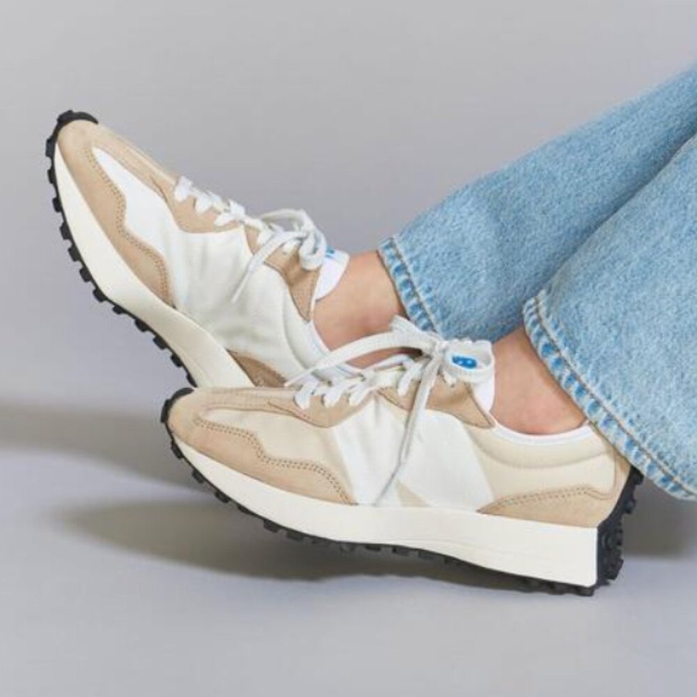 New Balance 327 Unisex Women 9.5 / Men 8 Sneakers Shoes Incense with turtledove